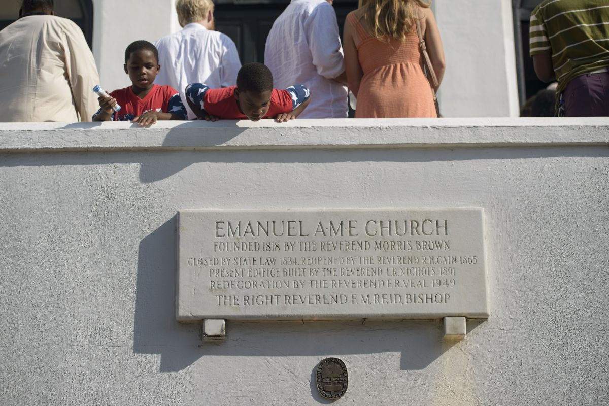 Charleston In Mourning After 9 Killed In Church Massacre