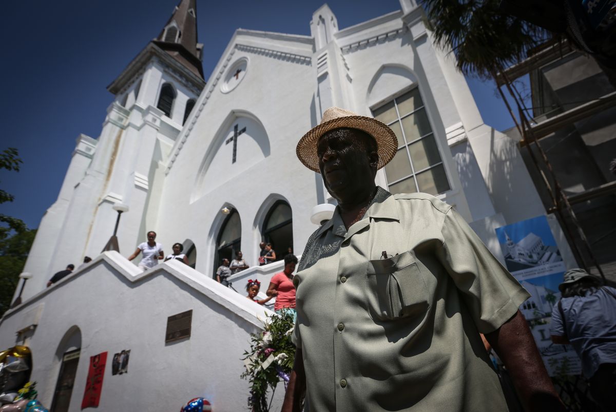 Charleston In Mourning After 9 Killed In Church Massacre