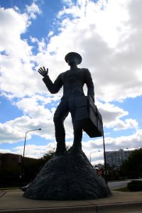 The Great Migration to Chicago Statue