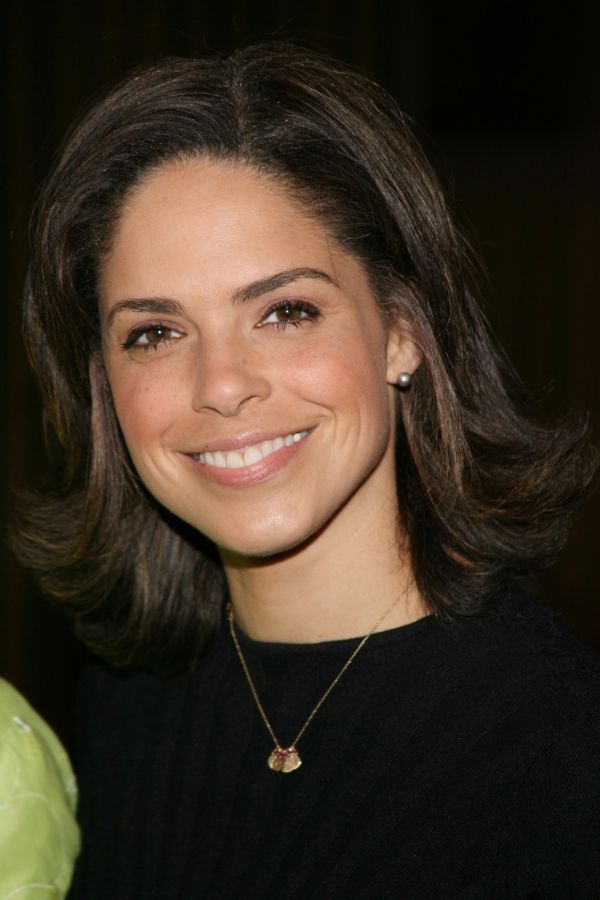 The Virtue Foundation hosted a Mukhtar Mai interview by CNN's Soledad O'Brien.
