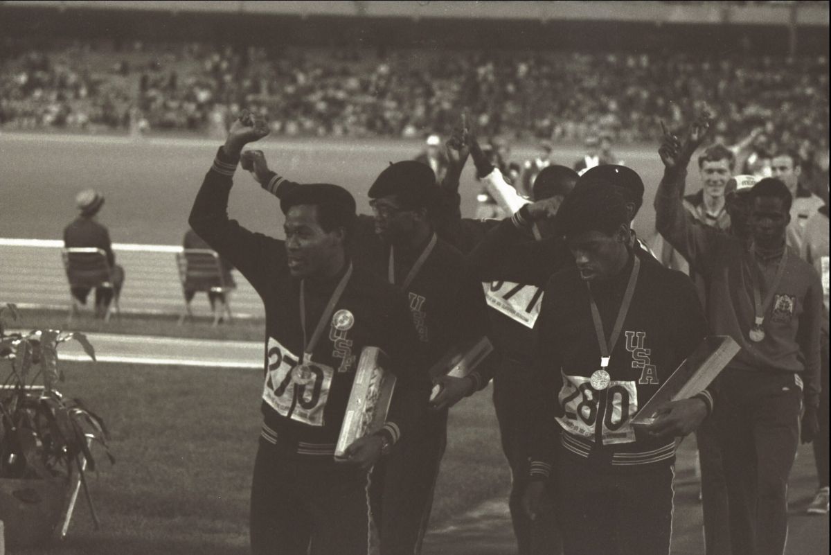 63 4x400 relay team salute Mexico