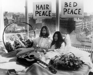 John Lennon And Yoko Ono Protesting Against War And Violence