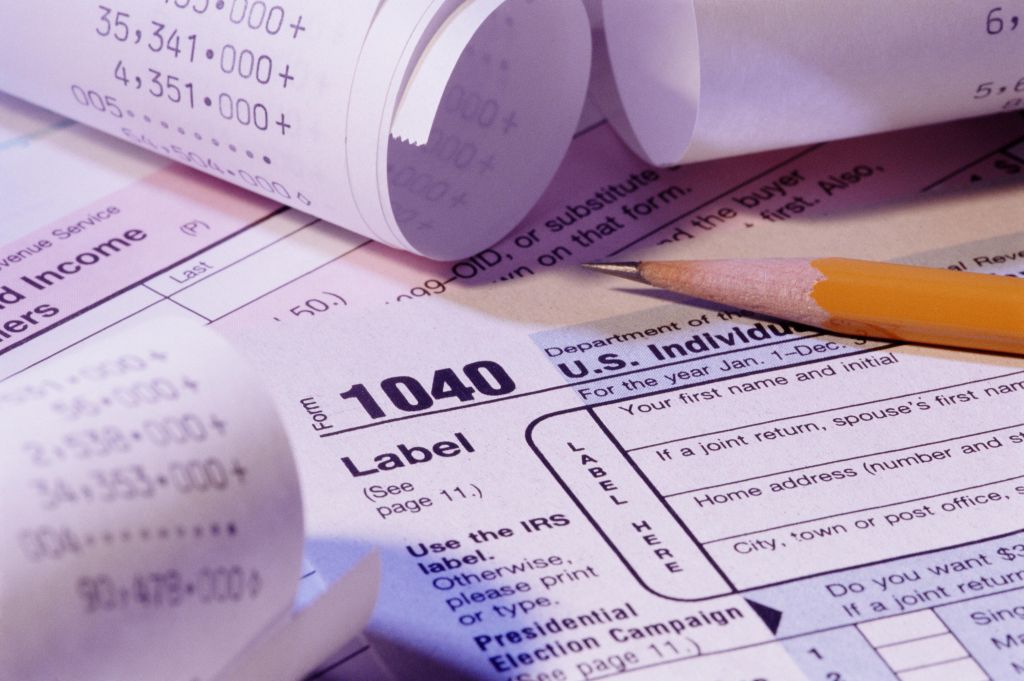1040 TAX FORM AND CALULATOR TAPE