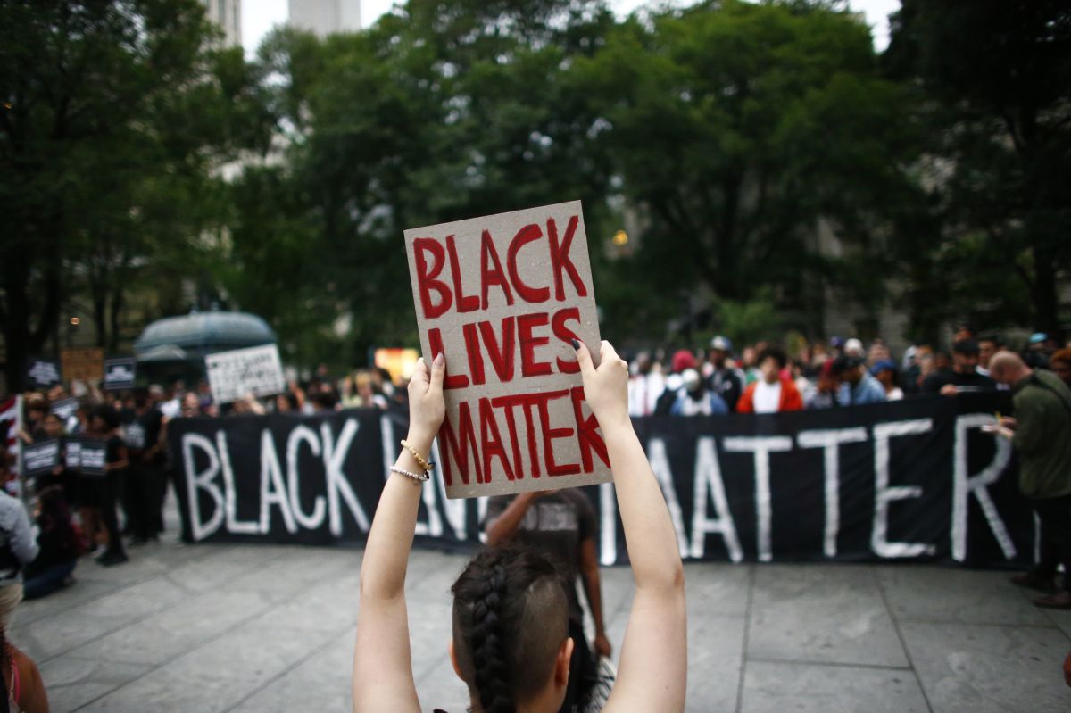 US-CRIME-POLICE-SHOOTING