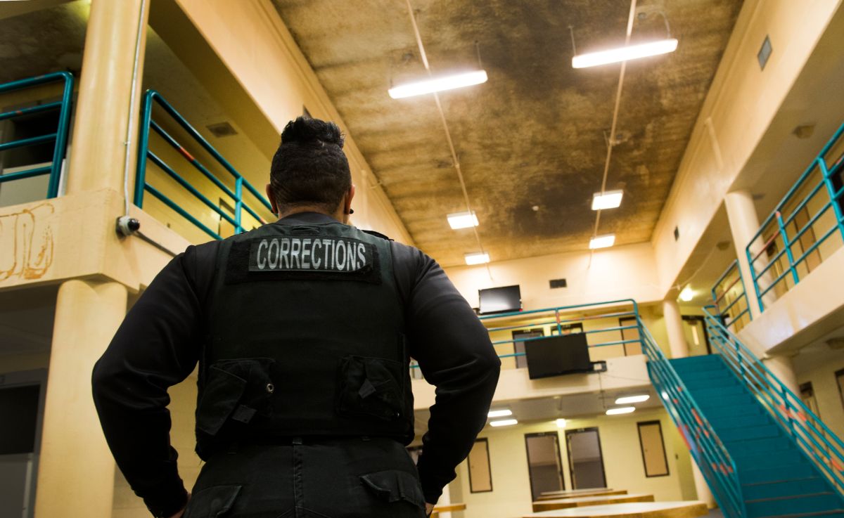 Prince Georges County Corrections Officers Wear Bodycams