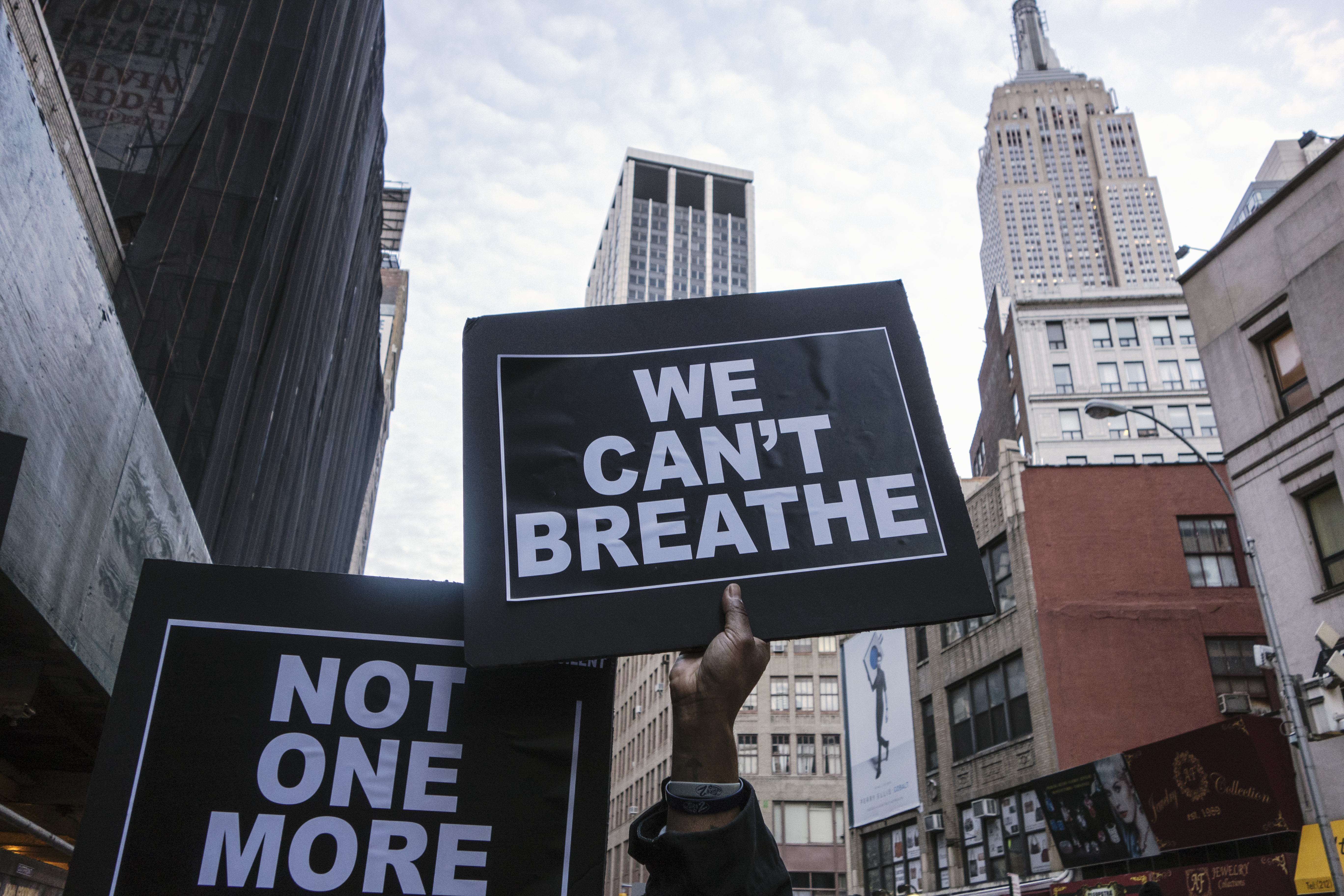 USA, New York, Protesters of police killing march in New York demanding Justice For All
