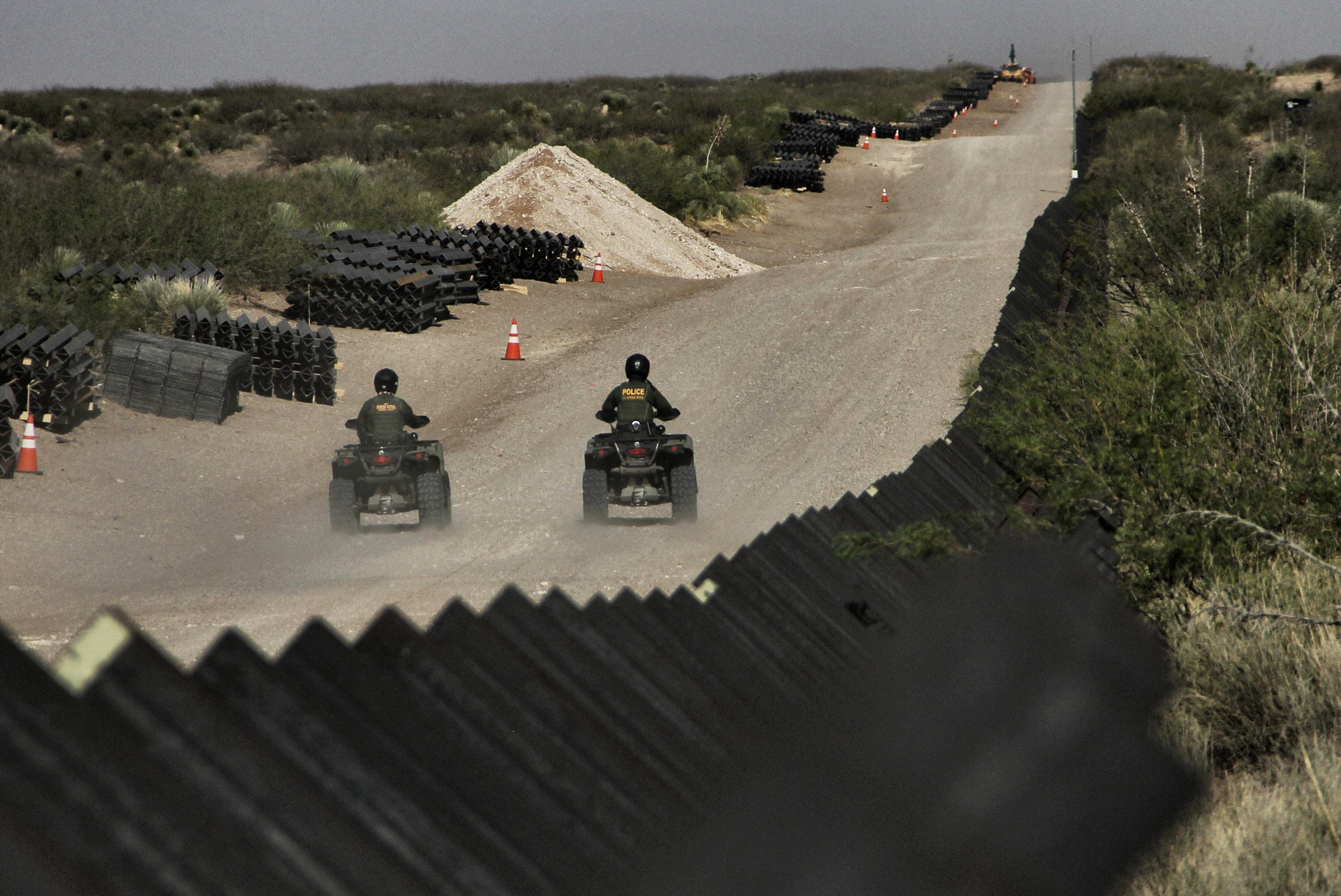 TOPSHOT-MEXICO-US-BORDER