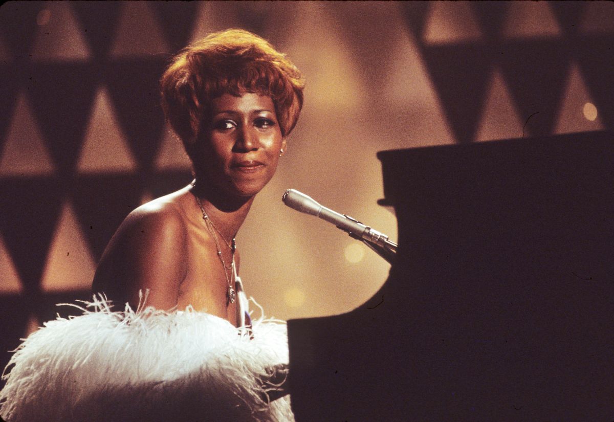 Aretha Franklin Singing On Muhammad Ali Variety Special
