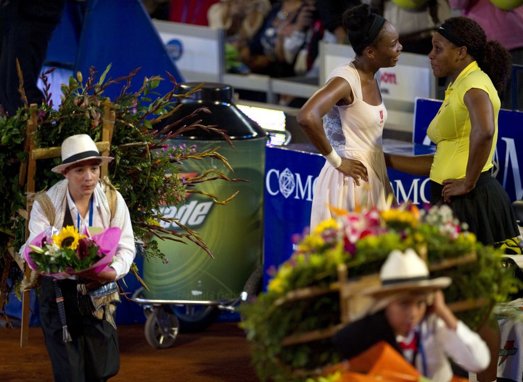 US tennis player Serena (R) and Venus Wi