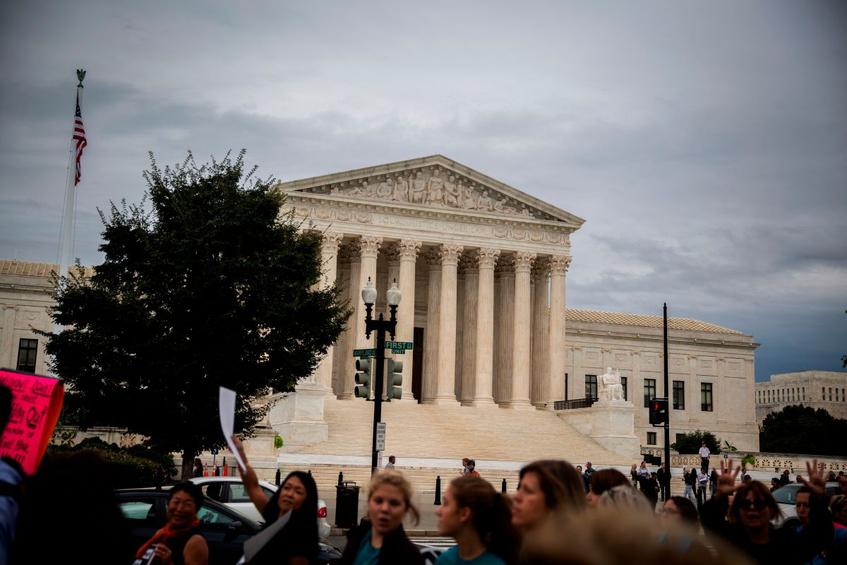US-POLITICS-COURT-PROTEST-DEMONSTRATION