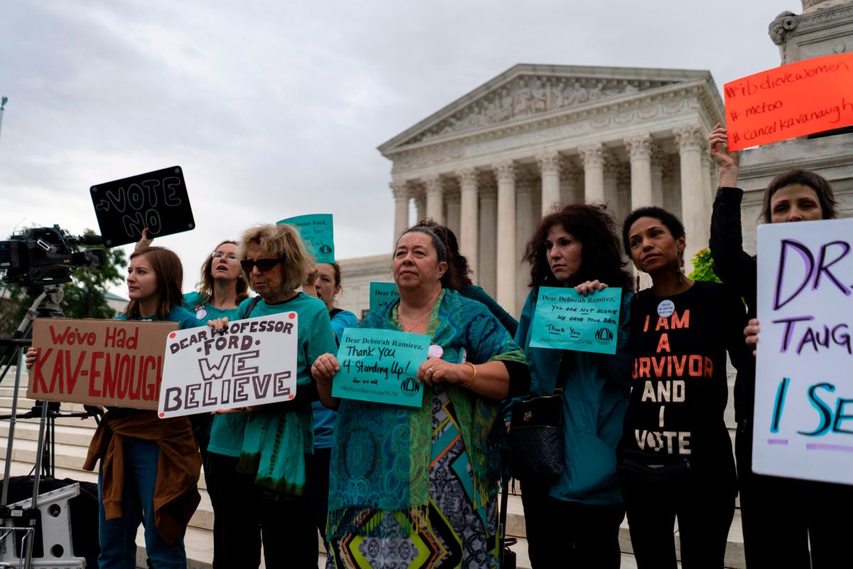 US-POLITICS-COURT-PROTEST-DEMONSTRATION
