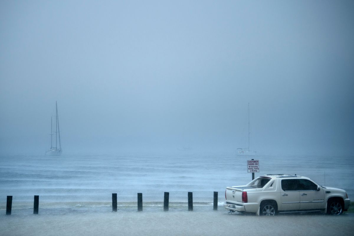 TOPSHOT-US-WEATHER-HURRICANE