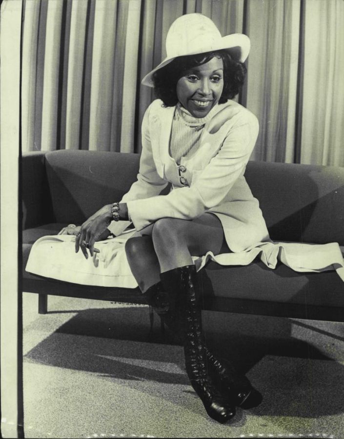 American actress and singer Diahann Carroll, of the TV series "Julia" pictured at Sydney airport today. She is here for a season at the VChevron Hotel.