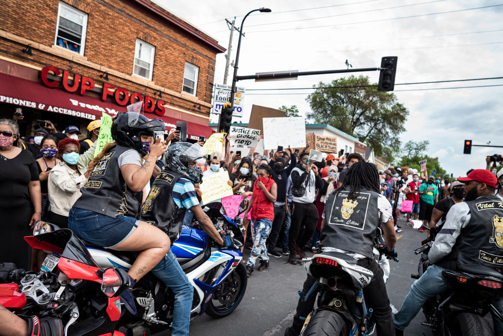 Four Minneapolis police officers fired after man dies in police custody