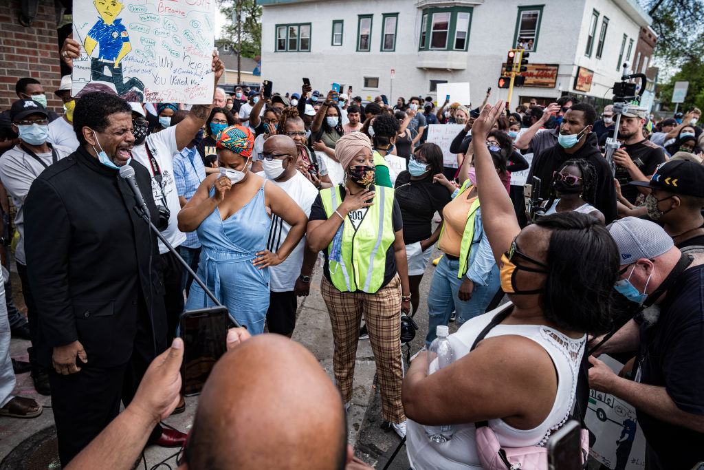 Four Minneapolis police officers fired after man dies in police custody