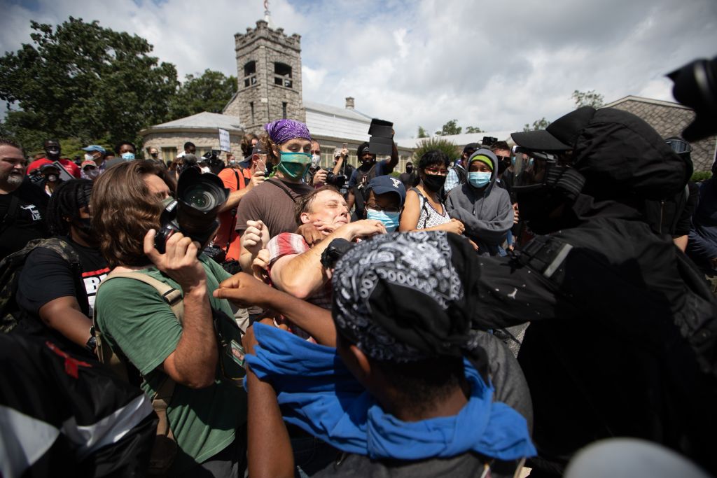 TOPSHOT-us-politics-racism-protest-demonstration
