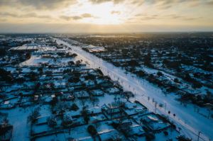 Historic Dallas Winter Storm Blankets Suburbs in Snow