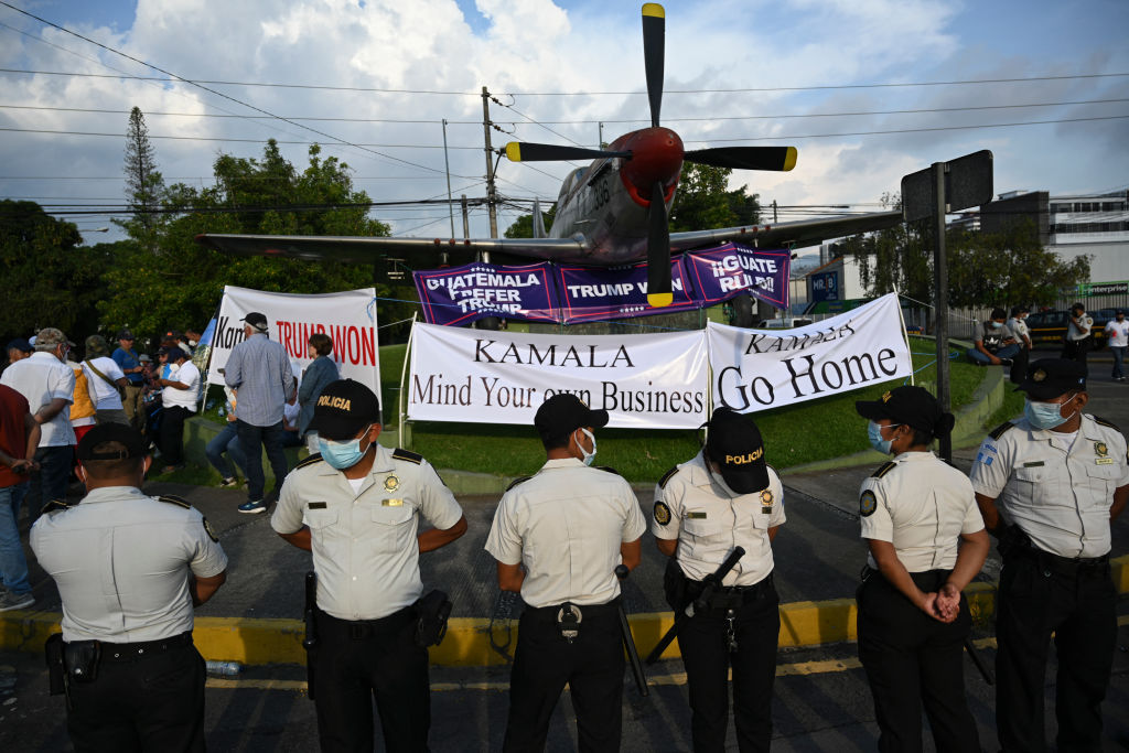 GUATEMALA-US-DIPLOMACY-POLITICS-MIGRATION-HARRIS-DEMONSTRATION