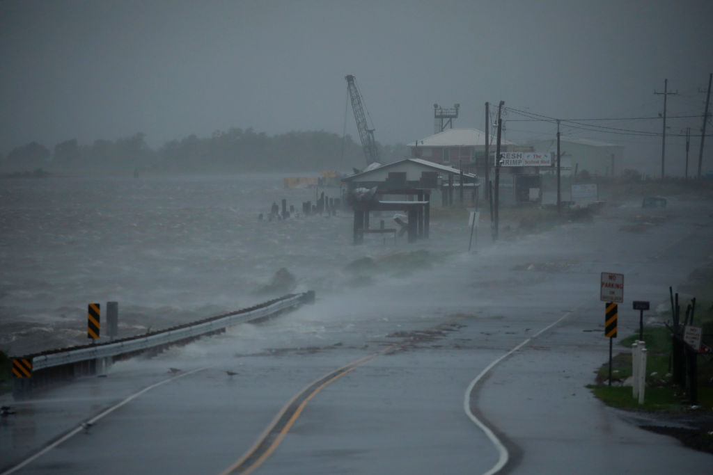 Ida Roars Toward Louisiana With Near Record-Setting Winds