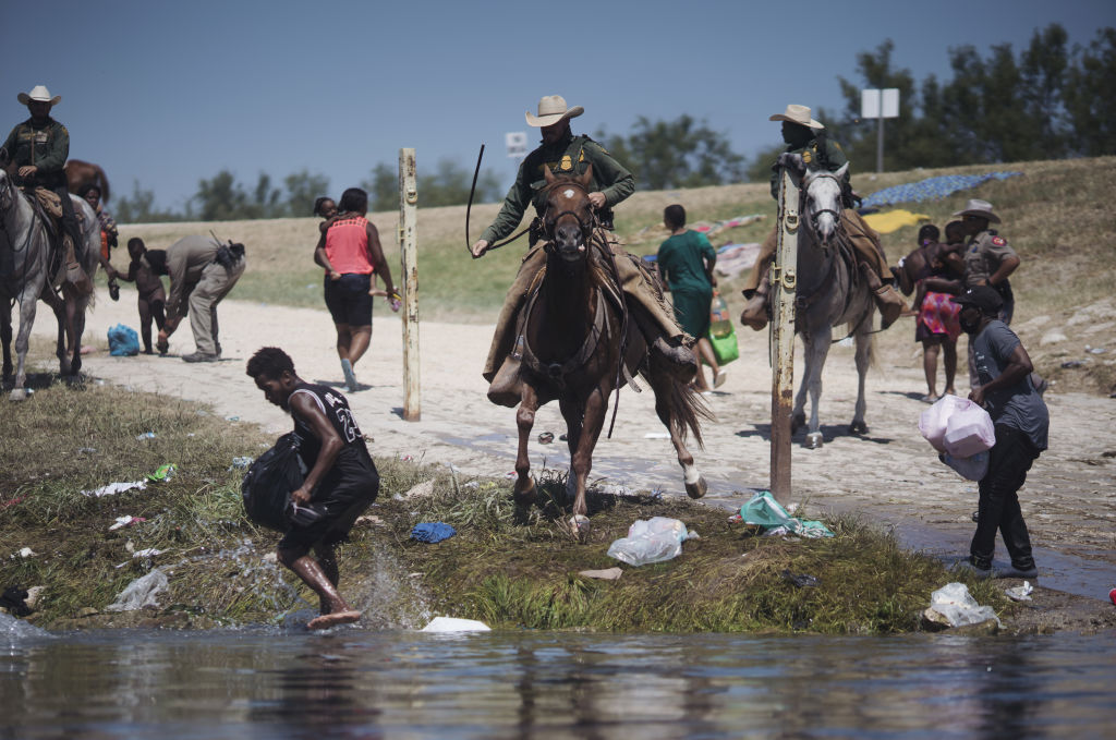 Thousands Of Migrants Gather In Del Rio As U.S. Closes Part Of Texas Border