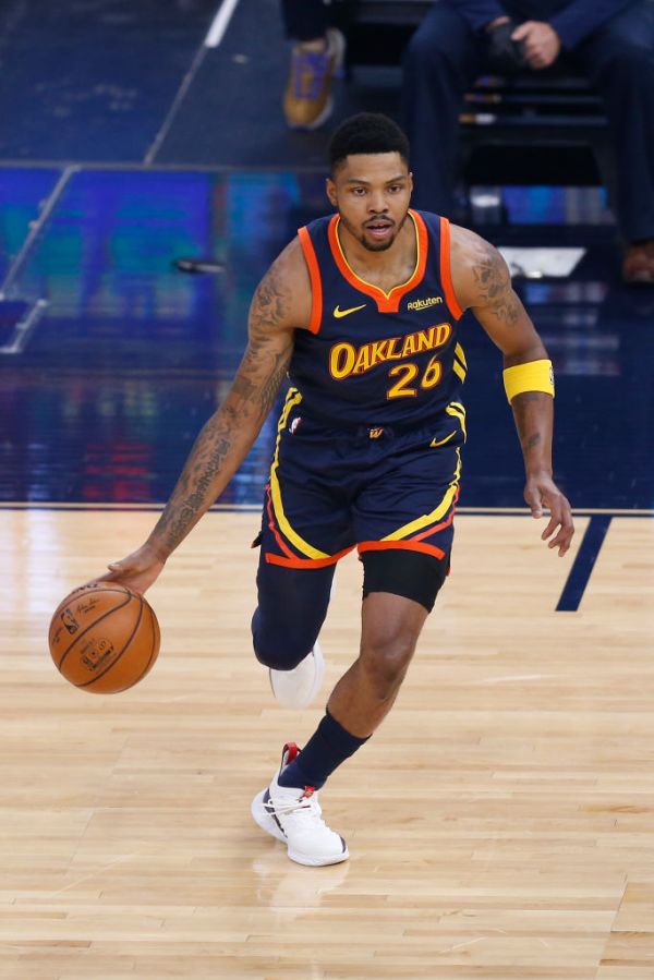 Memphis Grizzlies v Golden State Warriors - Play-In Tournament