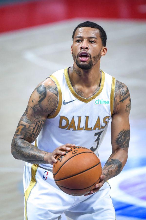 Dallas Mavericks v Detroit Pistons