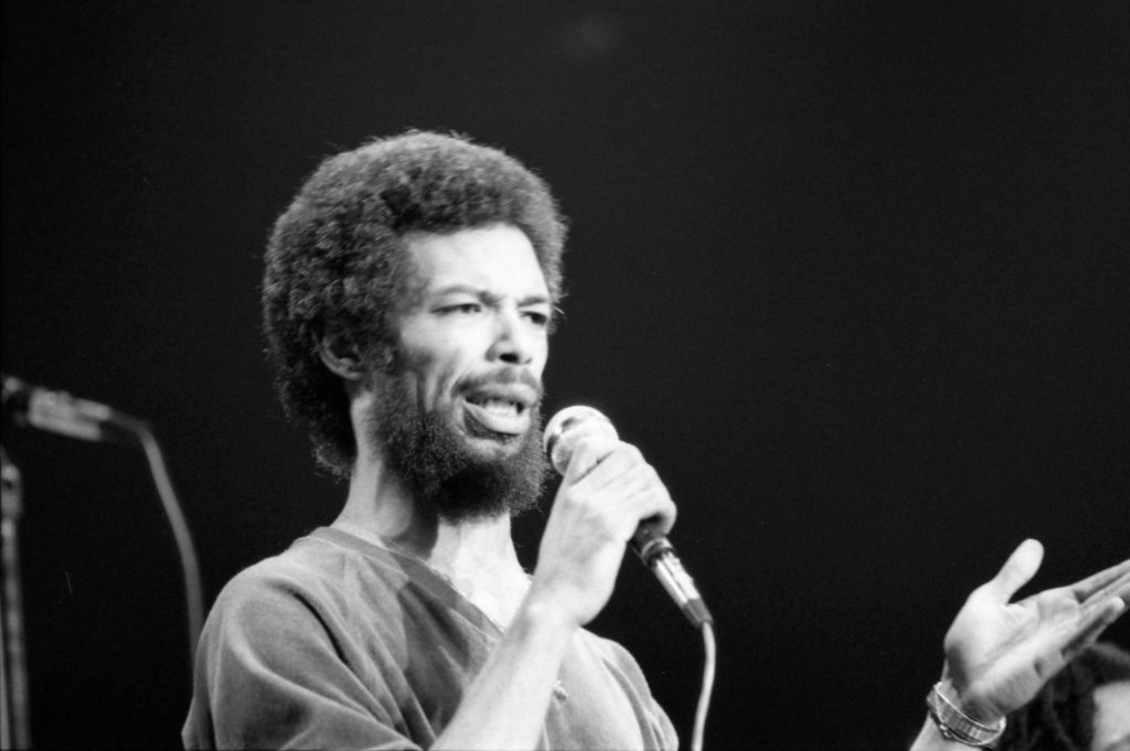Gil Scott-Heron Performing