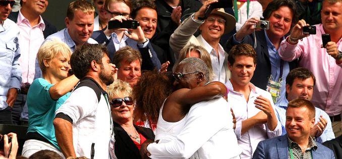Tennis - Wimbledon - Serena Williams v Agnieszka Radwanska