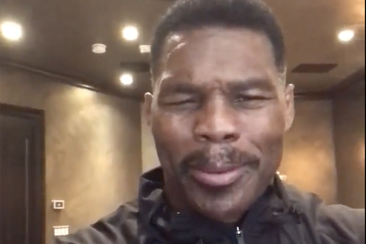 Herschel Walker films new year's selfie video