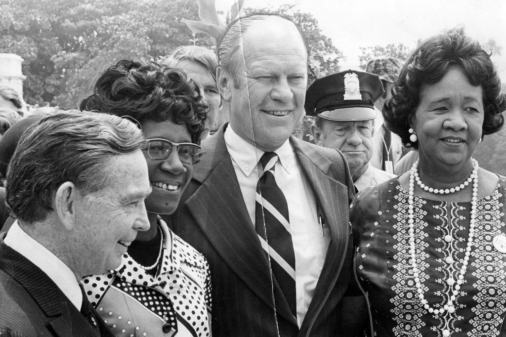 Carl Alber, Shirley Chisholm