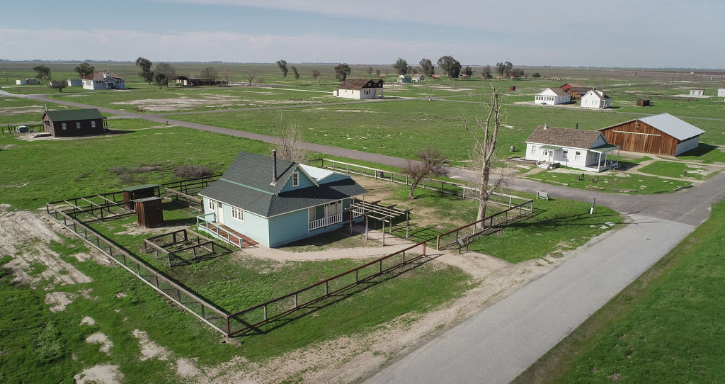 OPED-ALLENSWORTH-RACISM-COMMENTARY-FR