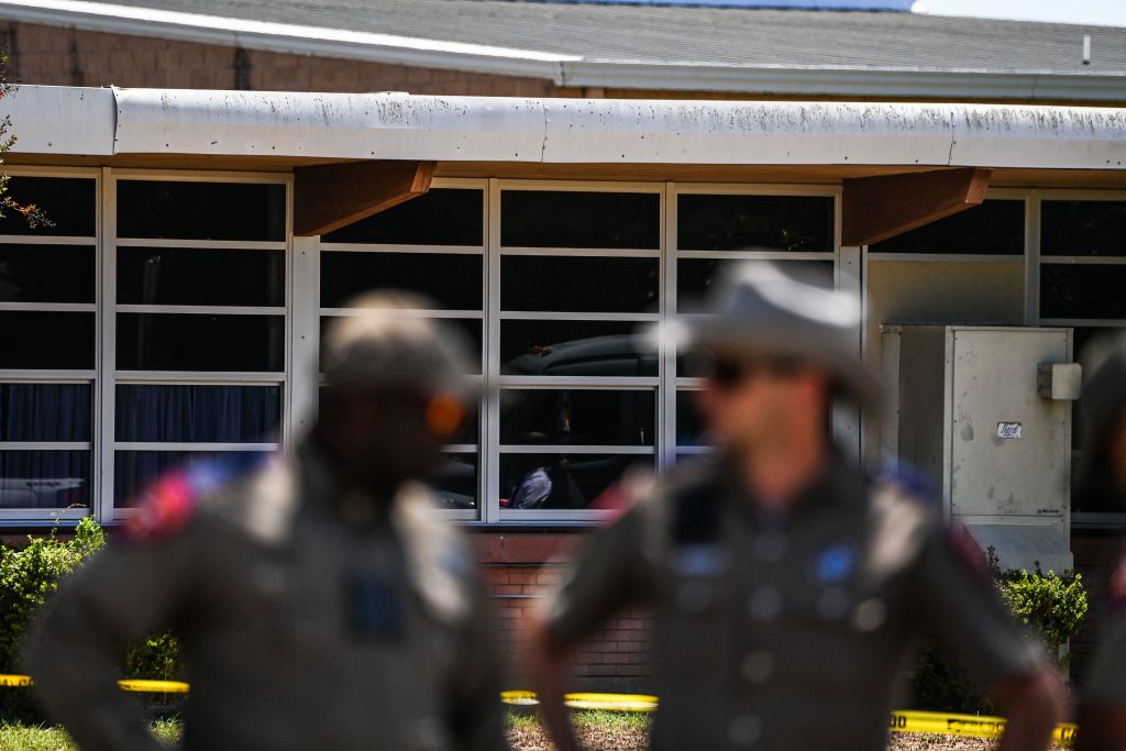 US-SCHOOL-CRIME-TEXAS-SHOOTING-WEAPONS
