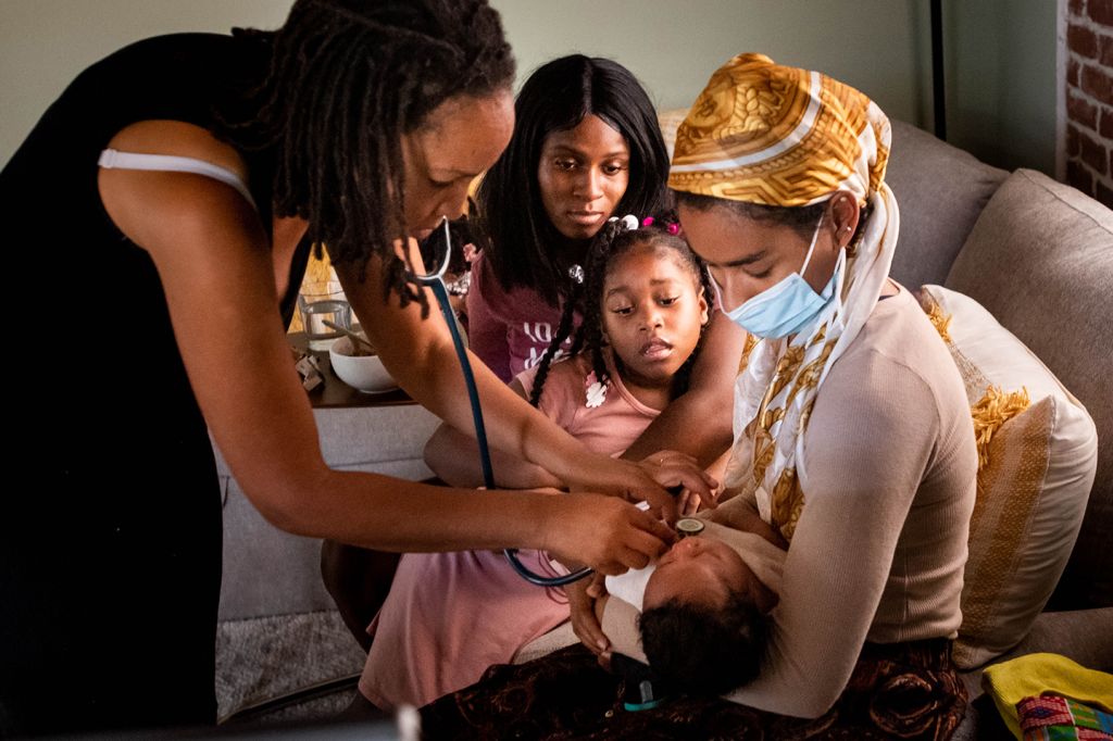 Amid High Mortality Rates Black Women Turn To Midwives