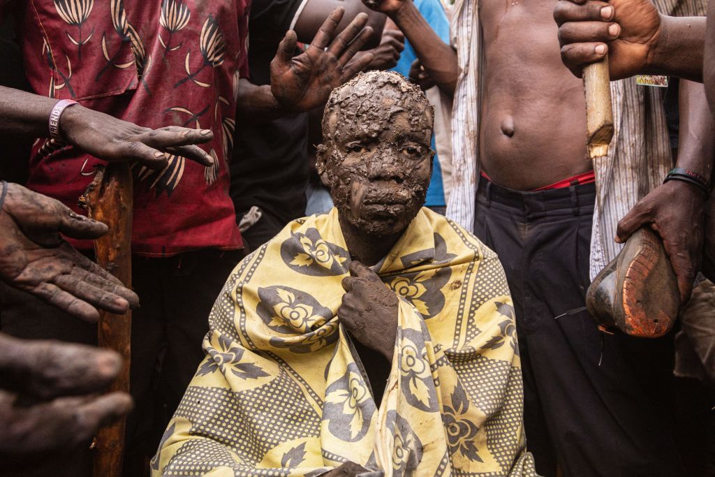 TOPSHOT-UGANDA-TRADITION-CIRCUMCISION