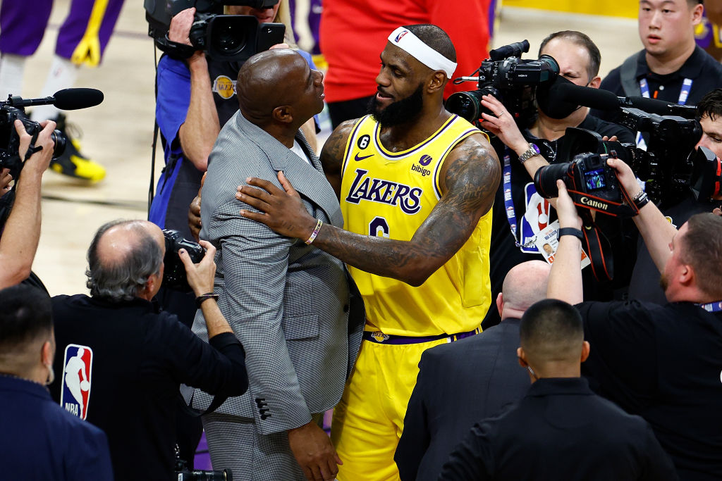 Oklahoma City Thunder v Los Angeles Lakers