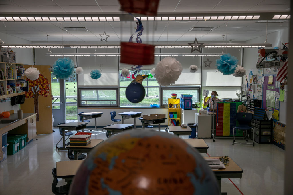 Connecticut School District Prepares Classrooms For Hybrid Learning