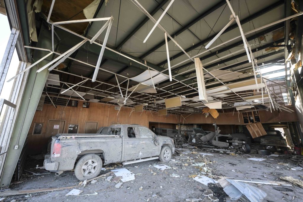At least 25 killed as tornado rips through US state of Mississippi