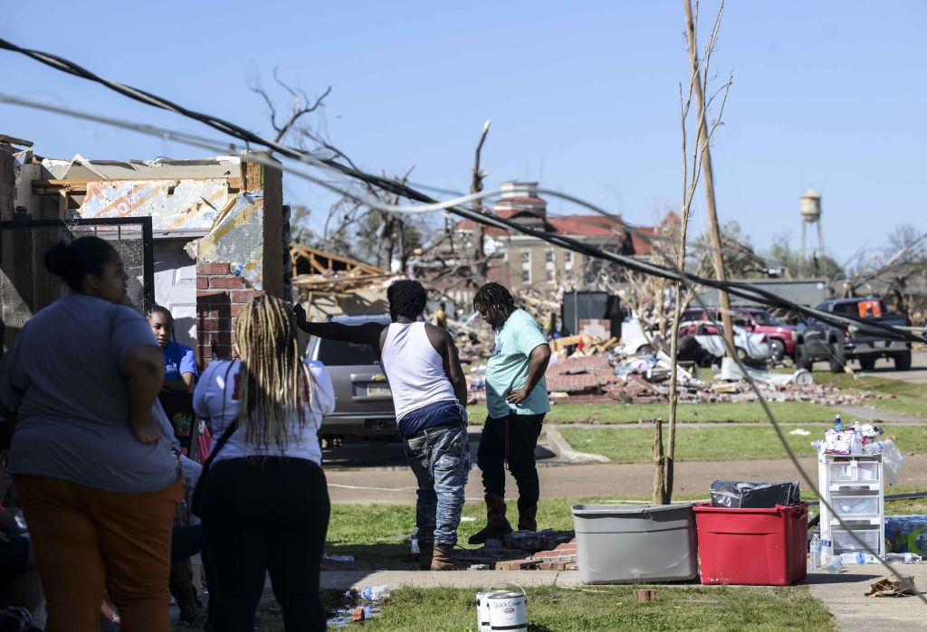 At least 25 killed as tornado rips through US state of Mississippi