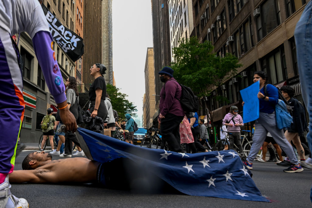 Outrage Grows After Chokehold Death Of Man On Subway