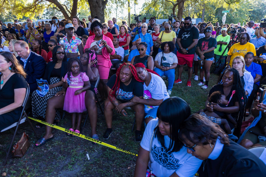 JACKSONVILLE, FL - AUG, 2023: Trisha James (C) black shirt), S