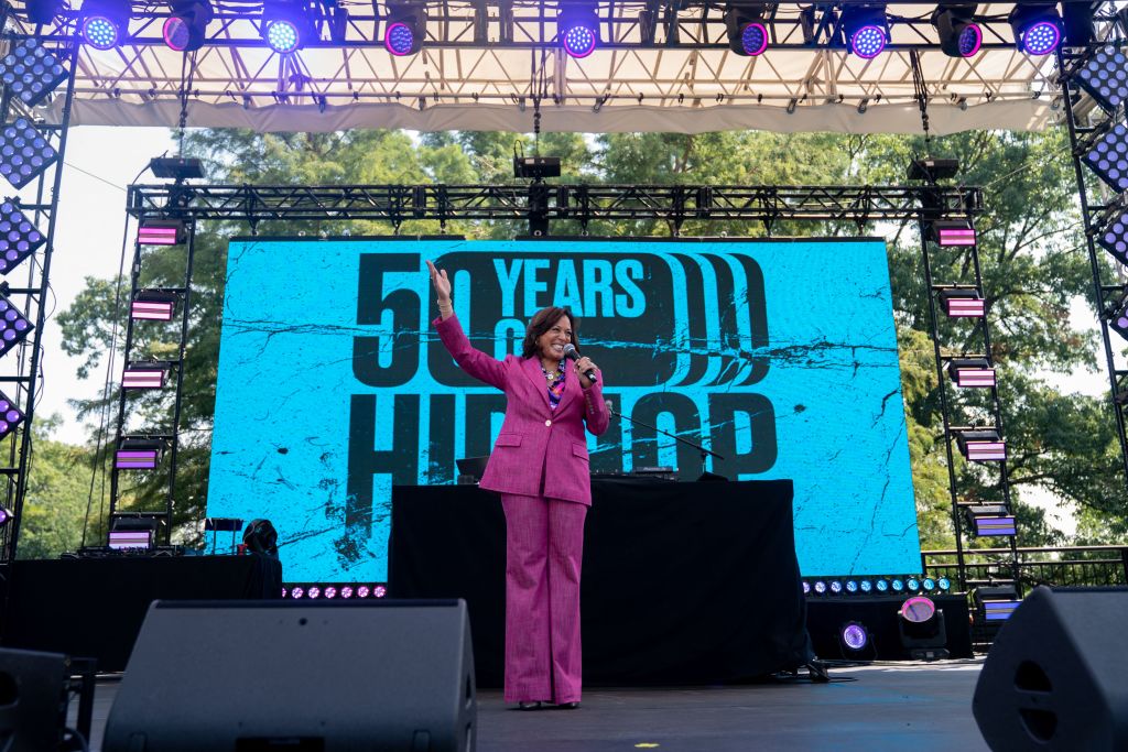 US-POLITICS-MUSIC-HARRIS-HIPHOP