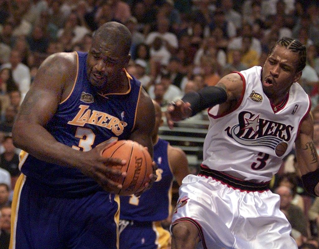 BKN-FINALS-LAKERS-76ERS-SHAQ-IVERSON BALL
