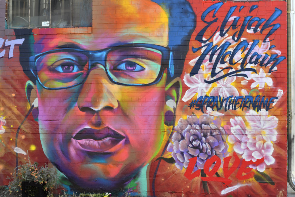 Elijah McClain, Thomas 'Detour' Evans, mural