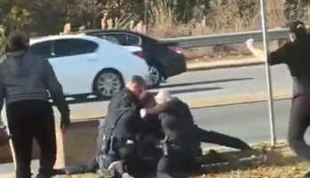 Charlotte Police Cops beat black woman