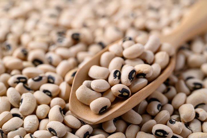 Black eye peas or cowpeas with spoon