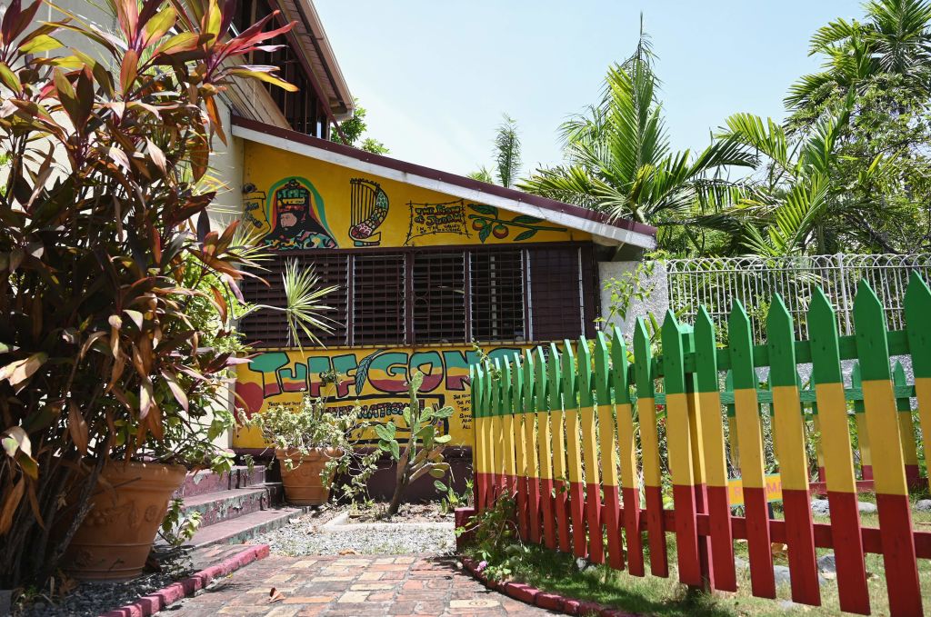 JAMAICA-MUSEUM-MUSIC-MARLEY