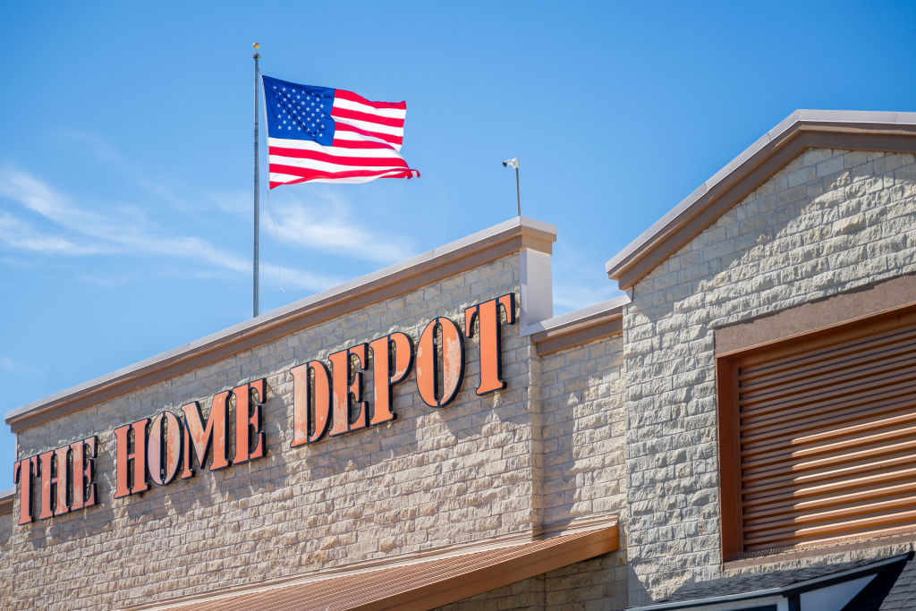 Home Depot Posts Better Than Expected Earnings