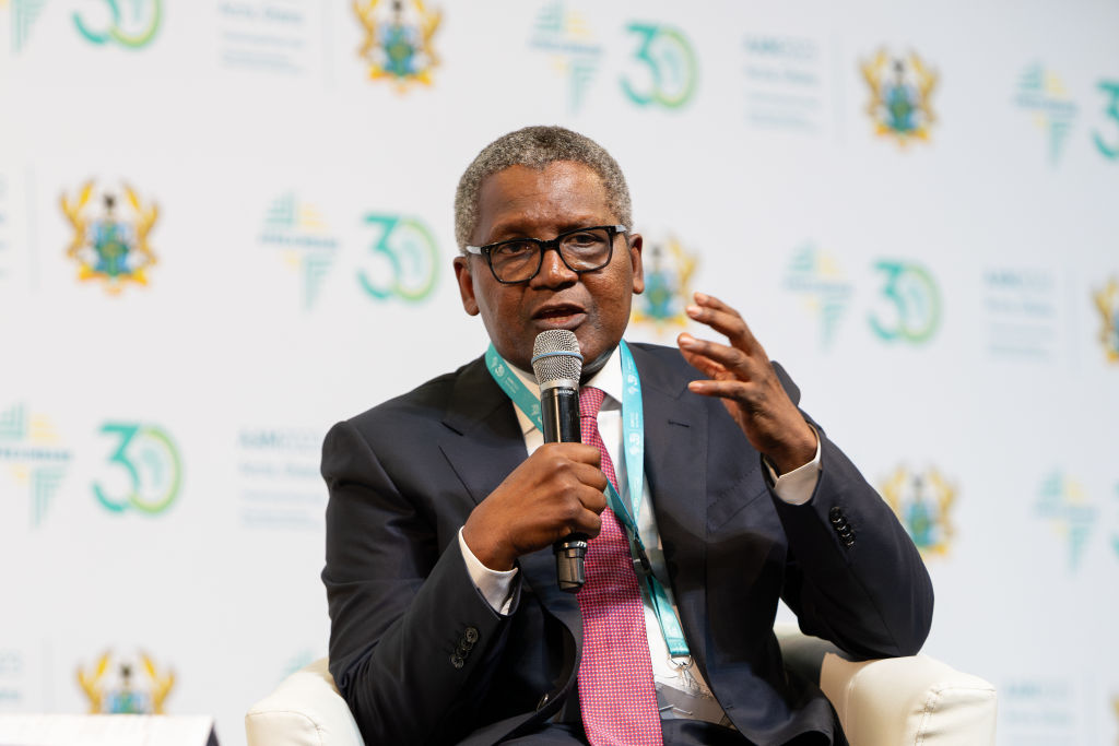 Black billionaire, Aliko Dangote, Nigeria, Africa, Dangote Foundation, Dangote Group, Aliko Dangote,