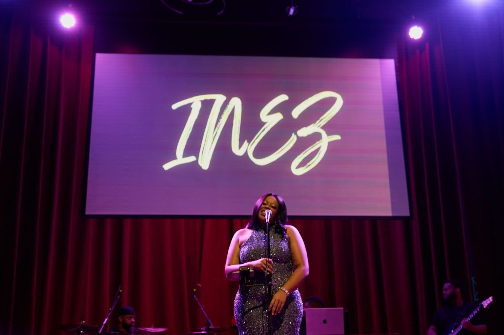 Singer INEZ