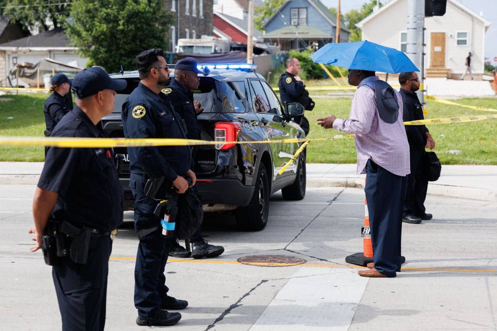 Police shooting near RNC perimeter in Milwaukee